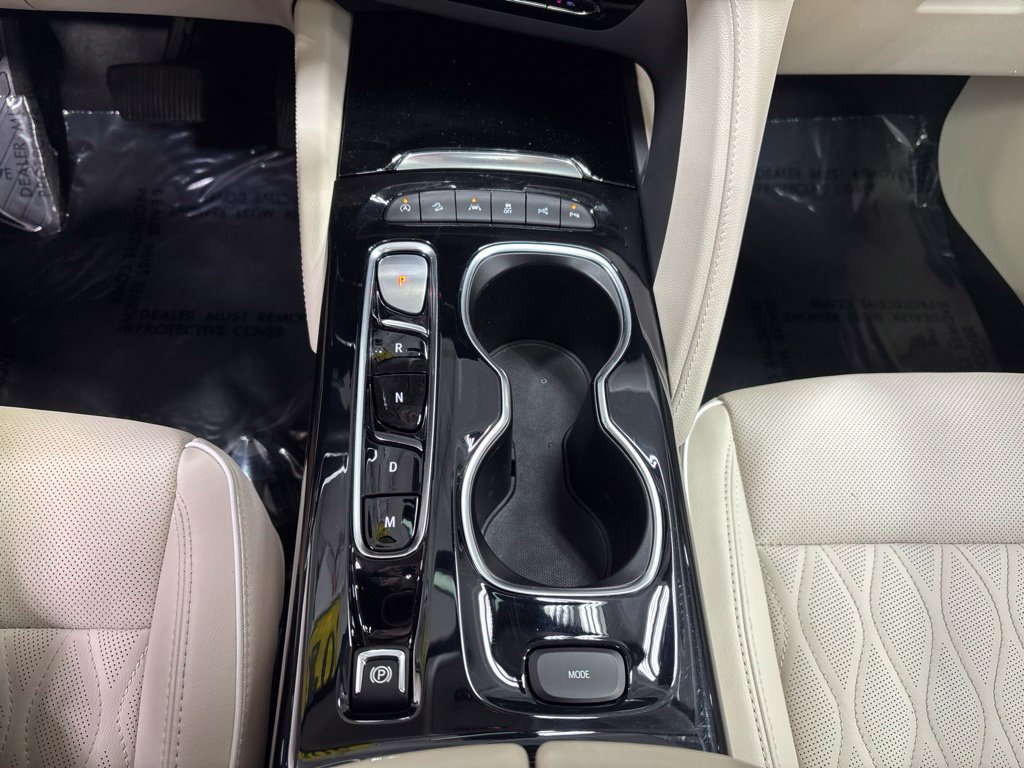 Used 2023 Buick Envision Avenir AWD/4WD image 33