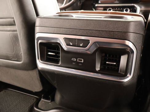 Used 2025 GMC Sierra 3500 Denali Ultimate AWD/4WD image 16