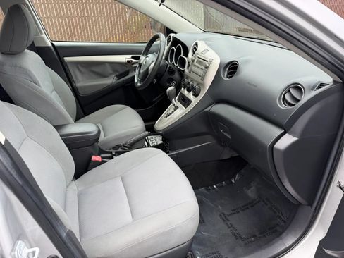 Used 2009 Toyota Matrix S FWD image 13
