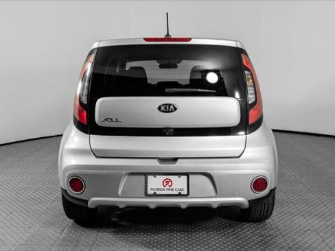 Used 2018 Kia Soul + FWD image 7