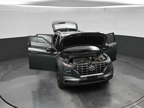 New 2026 Hyundai Venue SEL FWD image 39