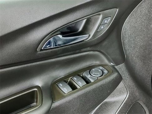 Used 2023 Chevrolet Equinox LT w/ Driver Convenience Package image 21
