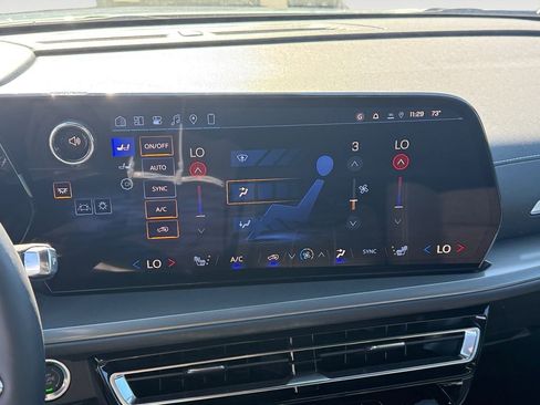 New 2026 Chevrolet Traverse LT image 19