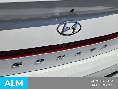 Used 2023 Hyundai Sonata Limited w/ Cargo Package FWD image 10