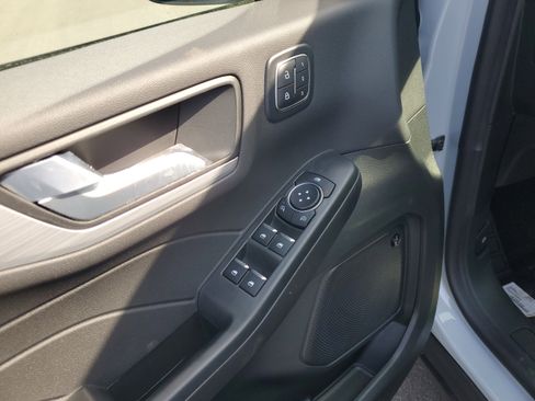 New 2025 Ford Escape Platinum w/ Premium Technology Package image 12