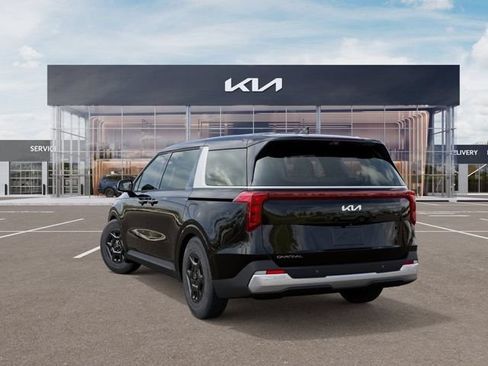New 2026 Kia Carnival FWD image 4