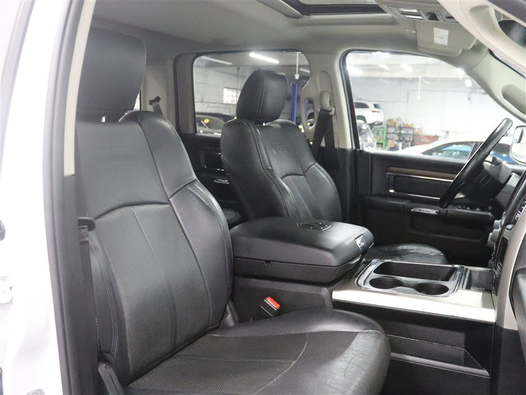 Used 2018 RAM 1500 Laramie w/ Convenience Group AWD/4WD image 27