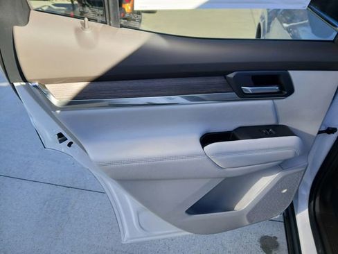 New 2026 GMC Terrain Denali w/ LPO, Floor Liner Package image 15