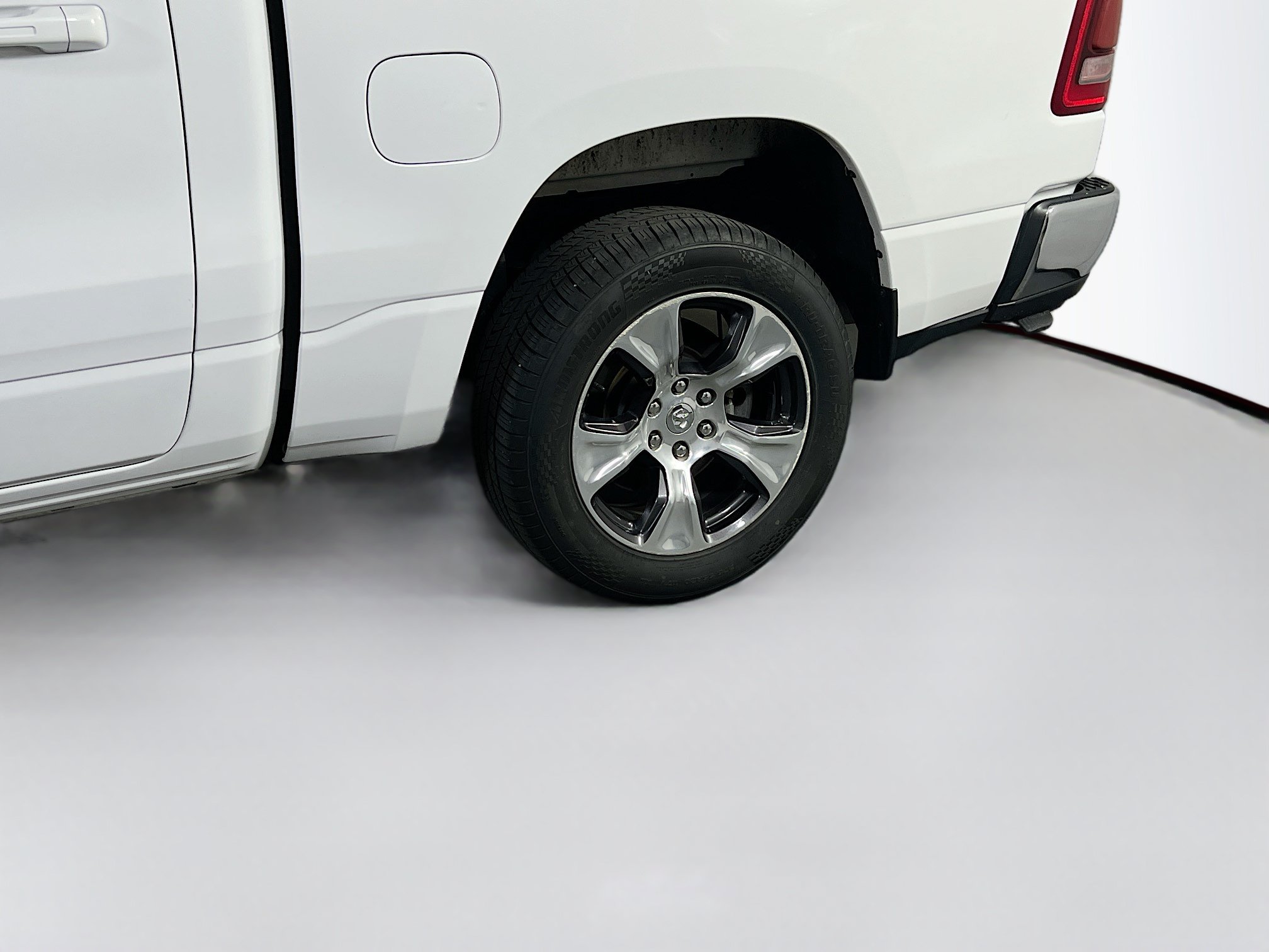 Used 2023 RAM 1500 Laramie AWD/4WD image 30