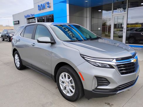 Used 2024 Chevrolet Equinox LT FWD image 3