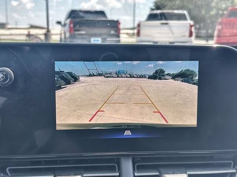 Used 2025 Chevrolet Trax LT FWD image 14