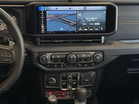 New 2025 Jeep Wrangler Unlimited Rubicon 392 image 13