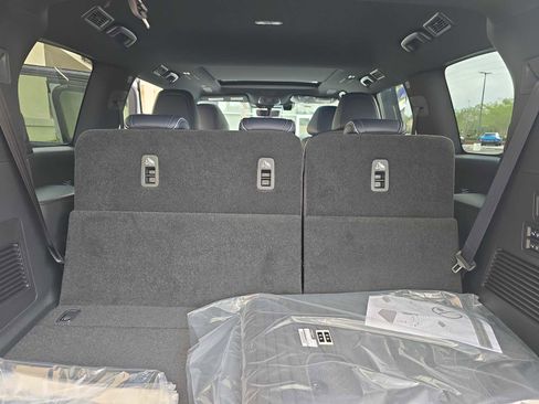 New 2026 INFINITI QX80 4WD w/ Sport Exterior Package image 27