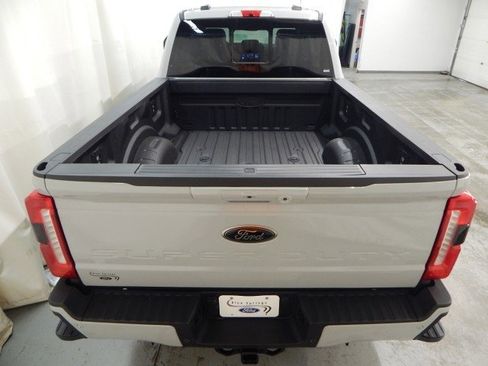 New 2025 Ford F350 Lariat w/ Lariat Ultimate Package image 4