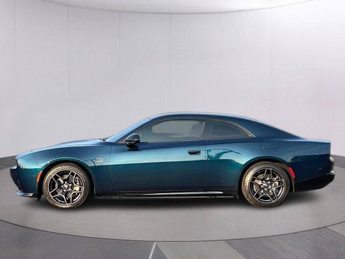 Used 2024 Dodge Charger Daytona R/T w/ Plus Group AWD/4WD image 2
