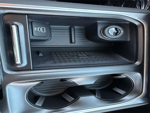 New 2025 Ford Expedition Active image 25