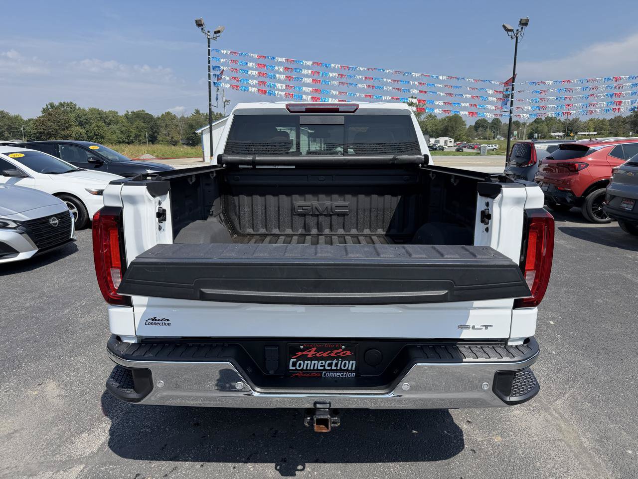 Used 2024 GMC Sierra 1500 SLT w/ SLT Premium Plus Package AWD/4WD image 6
