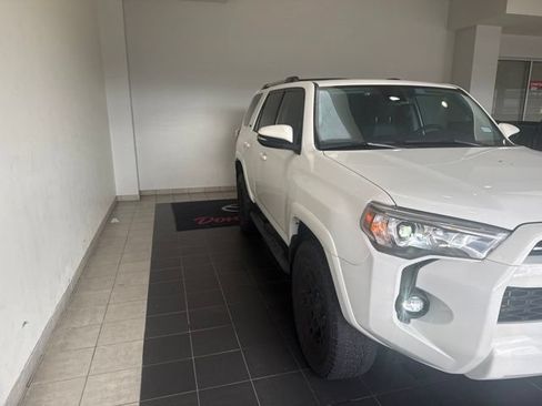 Used 2024 Toyota 4Runner SR5 Premium w/ Moonroof Package AWD/4WD image 4