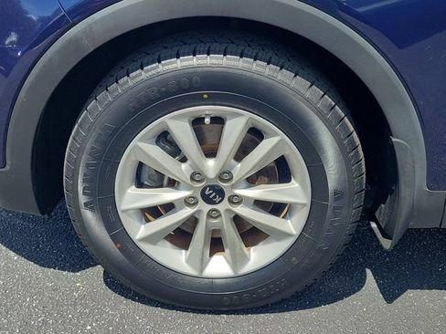 Used 2020 Kia Sorento LX FWD image 27