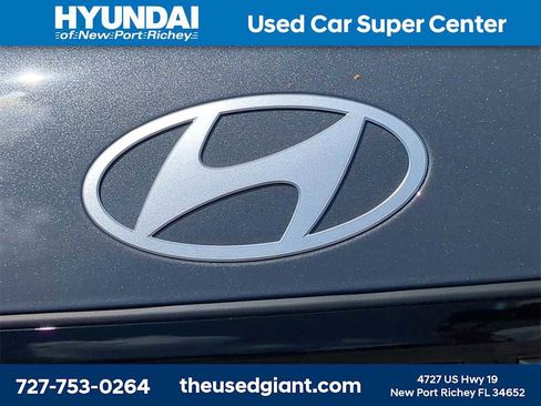 New 2026 Hyundai Santa Fe SE image 12