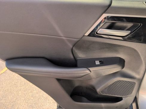 Used 2024 Mitsubishi Outlander SE FWD image 35