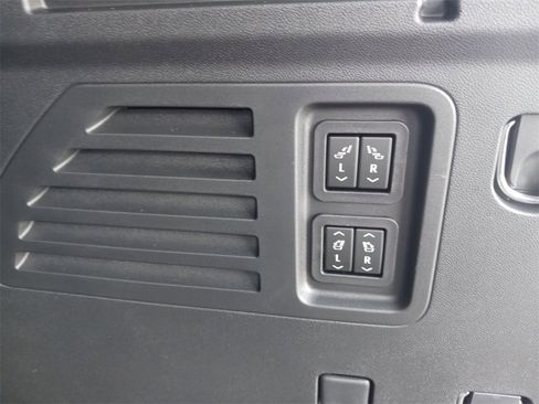 New 2026 Chevrolet Traverse RS w/ LPO, Floor Liner Package image 29