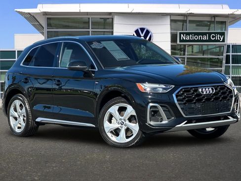 Used 2023 Audi Q5 2.0T Premium Plus w/ Premium Plus Package image 2