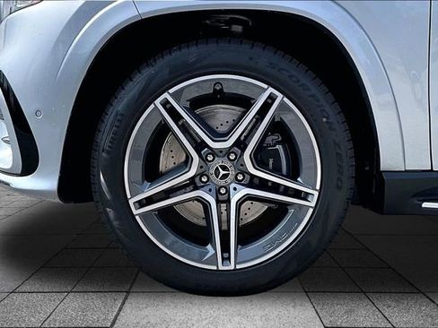 New 2026 Mercedes-Benz GLS 450 4MATIC image 15