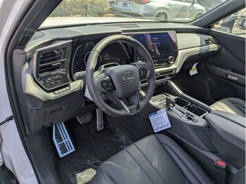 New 2026 Lexus TX 500h AWD image 12
