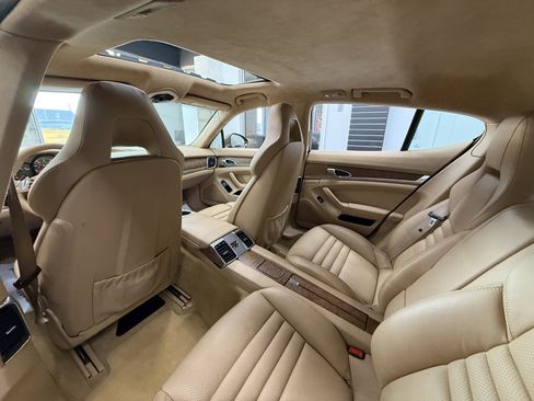 Used 2010 Porsche Panamera Turbo image 16