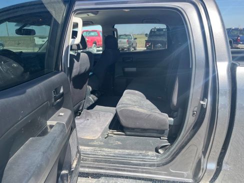 Used 2013 Toyota Tundra 4x4 CrewMax w/ Tow Pkg image 8