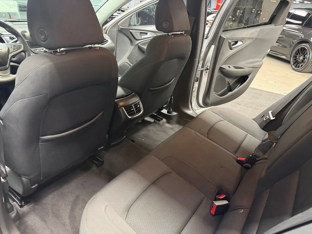 Used 2022 Chevrolet Malibu LT FWD image 40