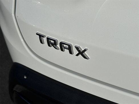 Used 2025 Chevrolet Trax ACTIV image 13