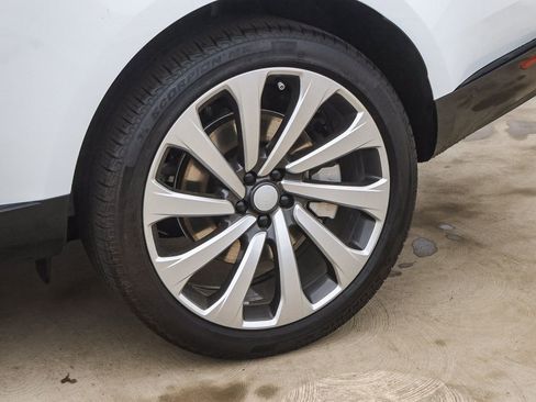 New 2025 Land Rover Range Rover SE image 10