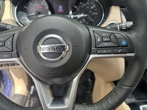 Used 2019 Nissan Rogue SL w/ Premium Package AWD/4WD image 18