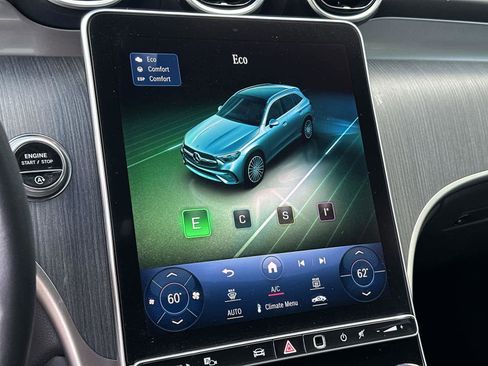 Used 2024 Mercedes-Benz GLC 300 image 26