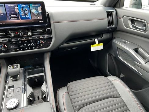 New 2026 Nissan Pathfinder Rock Creek image 33