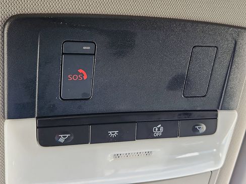 Used 2024 Nissan Rogue SV FWD image 15