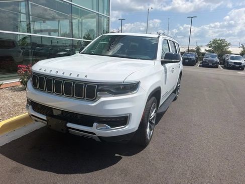 Used 2024 Jeep Wagoneer Series II w/ Premium Group I AWD/4WD image 5