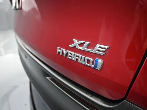 Used 2021 Toyota Sienna XLE image 89