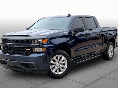Certified 2022 Chevrolet Silverado 1500 Custom RWD image 3