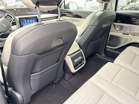 New 2026 Lincoln Nautilus Reserve image 17