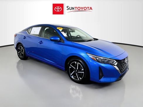 Used 2024 Nissan Sentra SV FWD image 1