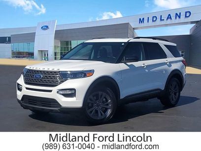 Certified 2024 Ford Explorer XLT w/ Equipment Group 202A