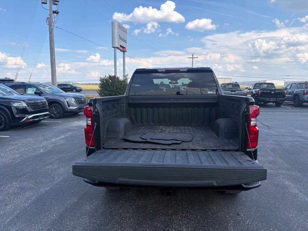 Used 2025 Chevrolet Silverado 1500 Custom AWD/4WD image 16