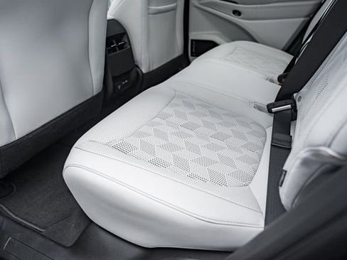 New 2026 Jeep Cherokee Overland image 42