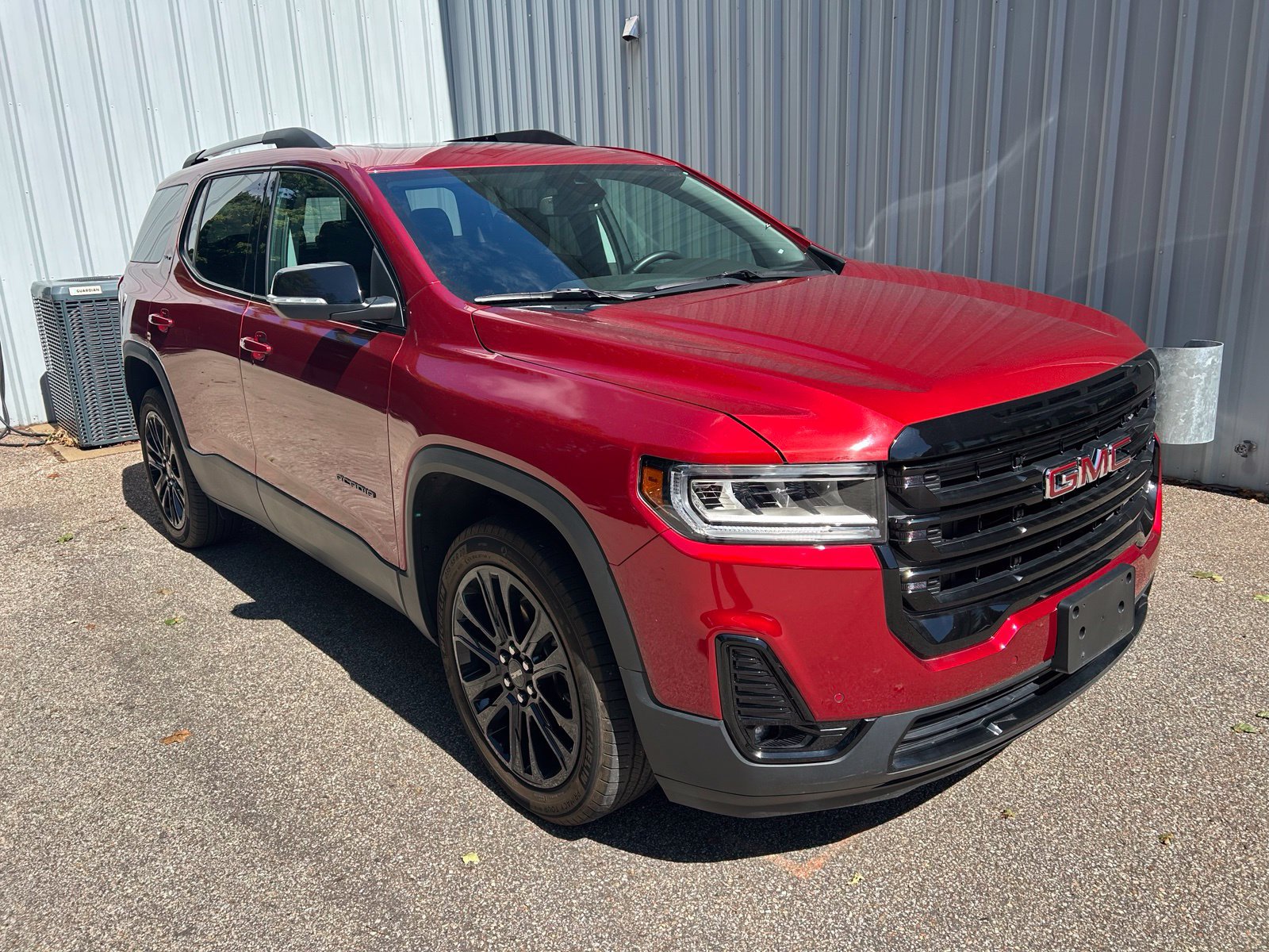 Used 2023 GMC Acadia SLT w/ Elevation Edition AWD/4WD image 3