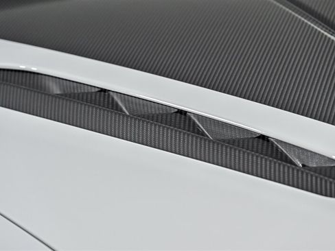 Used 2024 Lamborghini Urus Performante AWD/4WD image 5