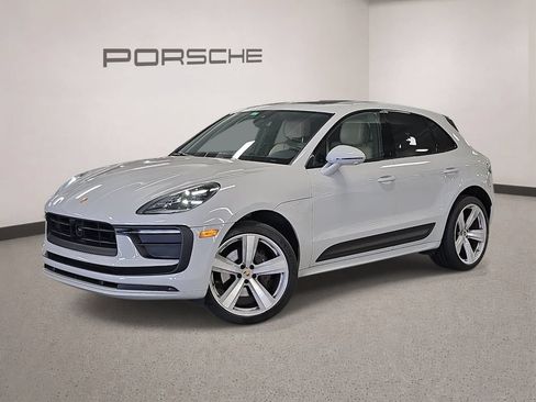 Certified 2023 Porsche Macan AWD/4WD image 1