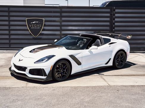 Used 2019 Chevrolet Corvette ZR1 RWD image 20